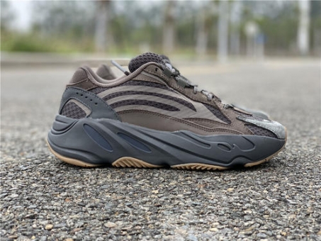 Ьyeezy700Ҭ700ټ