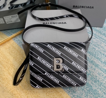 BalenciagaŮСƷ һԴ