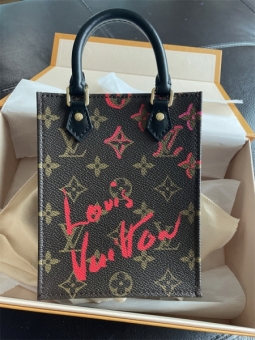 LV M69442 Petit Sac Plat ִ Ů